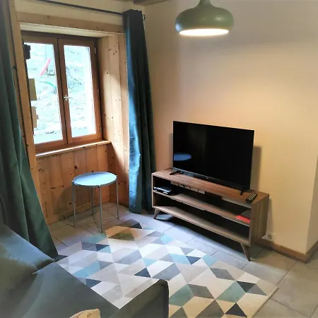 Dans Ferme Renovee Au Coeur Du Grand Massif Apartment *
